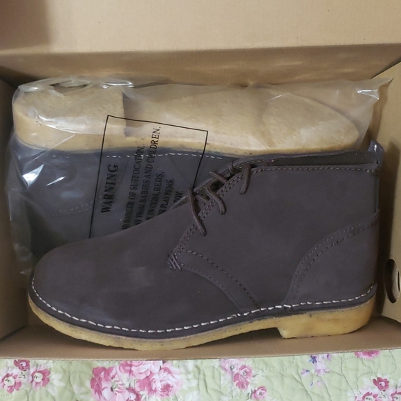 L.L. Bean Other - L.L. BEAN Mens Chocolate Classic Chukka Boot 9